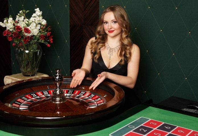 FruitPoker Deluxe Live Casino